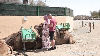 Termetes csöcsű arab fiatalasszony szexelése