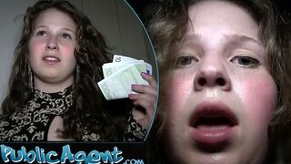 18 éves kis csaj legelső beleélvezése