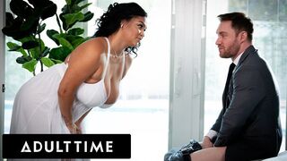 Orbitális természetes cicik: Ashlyn Peaks vadul ugrál a legjobb barát farkán!