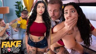 Piszkos jóga tanár belelő a barátnőjébe a szomszéd szobában xxx