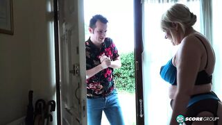 Amy Goodhead forró randija egy fiatalabb fószerrel