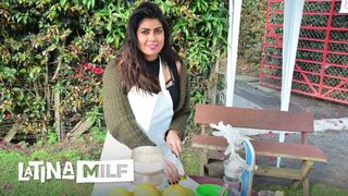 Carmen Lara éhes milf bulkesza kap mély baszást forró felvétel és légyott közben