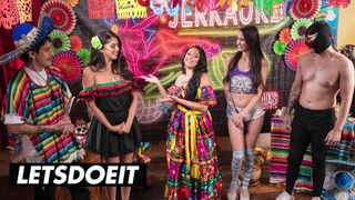 Sophia Leone és Natalia Nix zsenge csajai forró orgiában