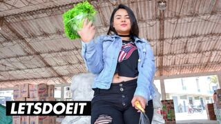 Forró dél amerikai milf xiomara soto olajos kúrása az úton