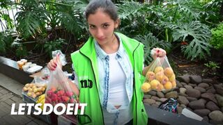 Latina milf mary gomez arcára spriccel a forró szeretkezés után