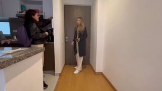 A szomszéd nőci lesbi vágyait teljesítem hálából