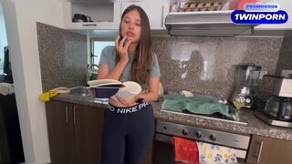 Szexy világos szőke szomszédom masturbálós videót kér tőle a szeretője számára