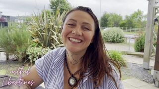 Koros milf veszi el a 40 éves szüzességem