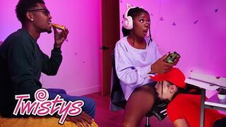 Twistys sztárjai, Hazel Grace és Rissa May forró lesbi kalandja termetes mellekkel és nuni nyalással
